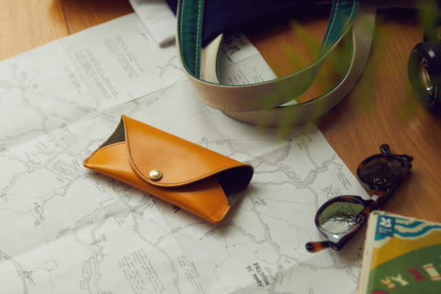 GLENROYAL×blincのコラボレーションによる、ブライドルレザーを使った眼鏡ケースが再生産されました!