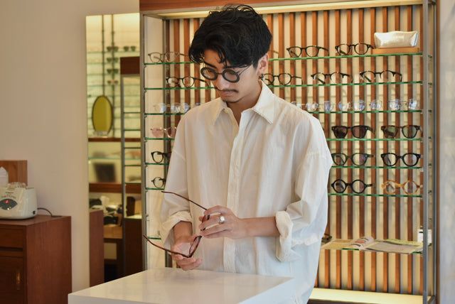 眼鏡に恋する21歳。blinc外苑前の新スタッフ、田中の私物購入眼鏡2選。