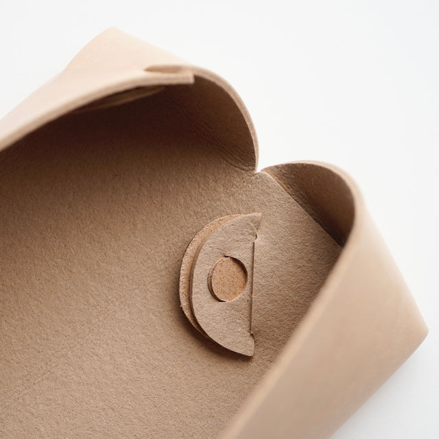 i ro se | イロセ SEAMLESS GLASSES & PEN CASE