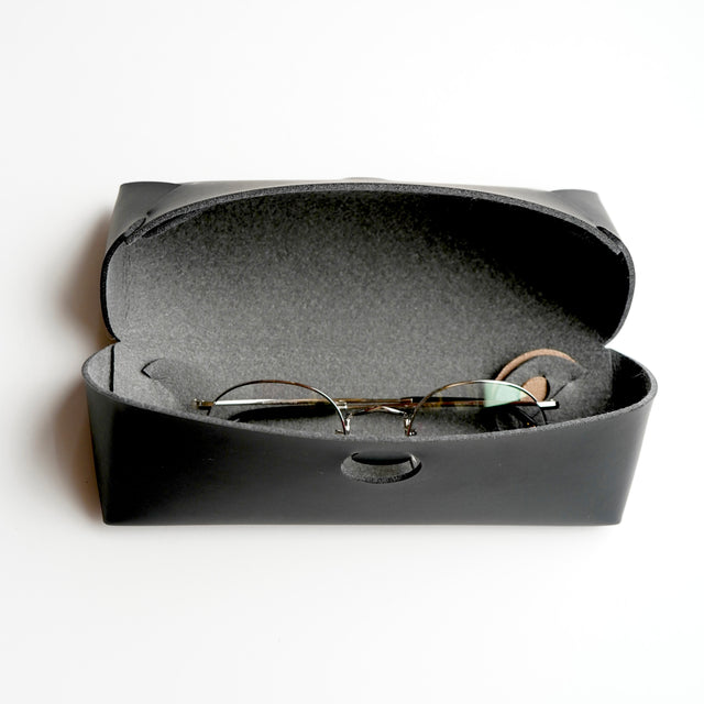 i ro se | イロセ SEAMLESS GLASSES & PEN CASE