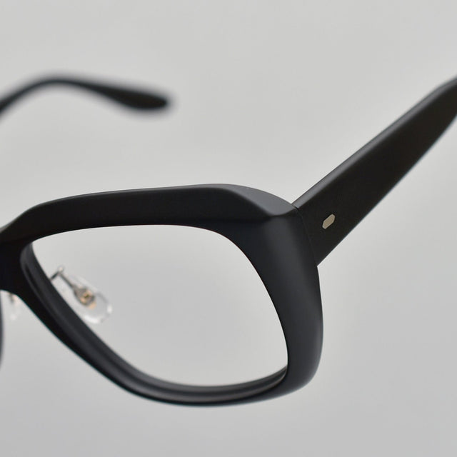 Grapes & Celadon | グレープス アンド セラドン GC010   matte black (blinc vase別注色)